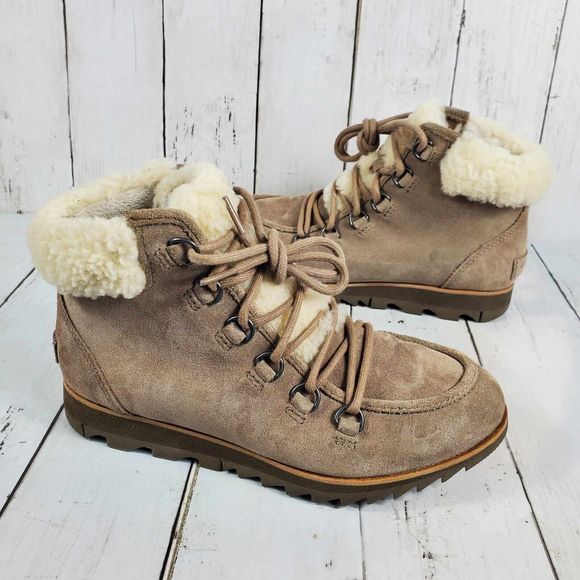 Sorel Harlow Lace Cozy Bootie Tan Suede Sherpa Women's Size 6.5 Winter Boots - Picture 1 of 11